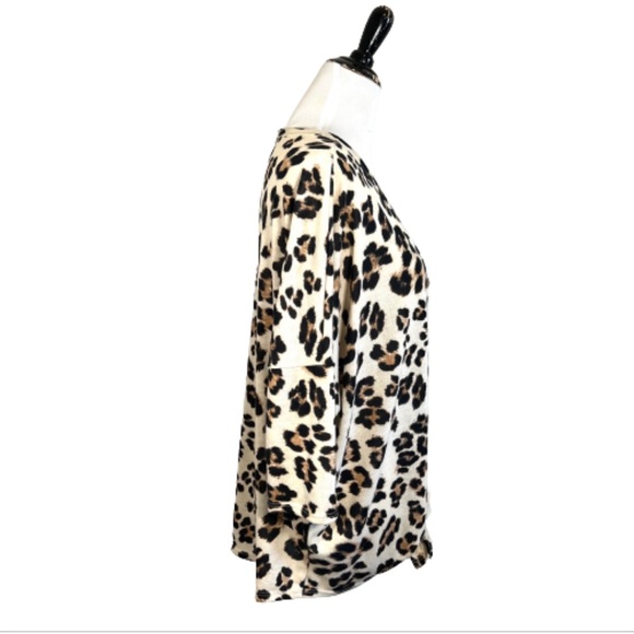 Janette Plus Leopard Print Button Front Top - Picture 3 of 9